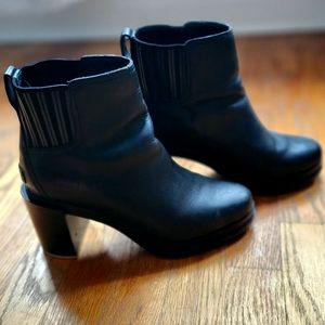 Sorel Chelsa Boots